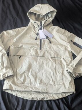 Women’s Light Sage Hooded Windbreaker Anorak